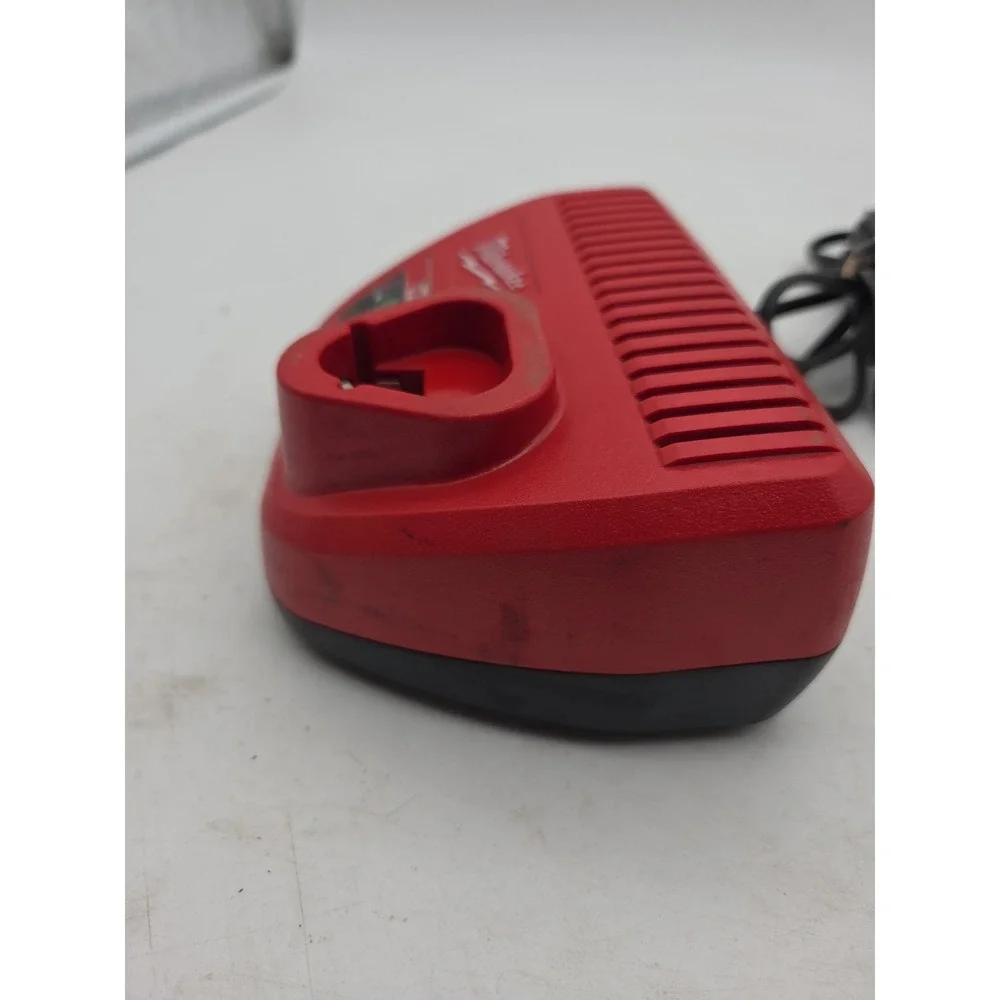 GENUINE Milwaukee M12 Battery Charger 48-59-2401 M12 Charger - TESTED WORKING